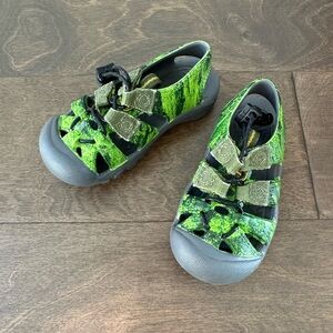 Keen Toddler Boy Water Shoes Size 5